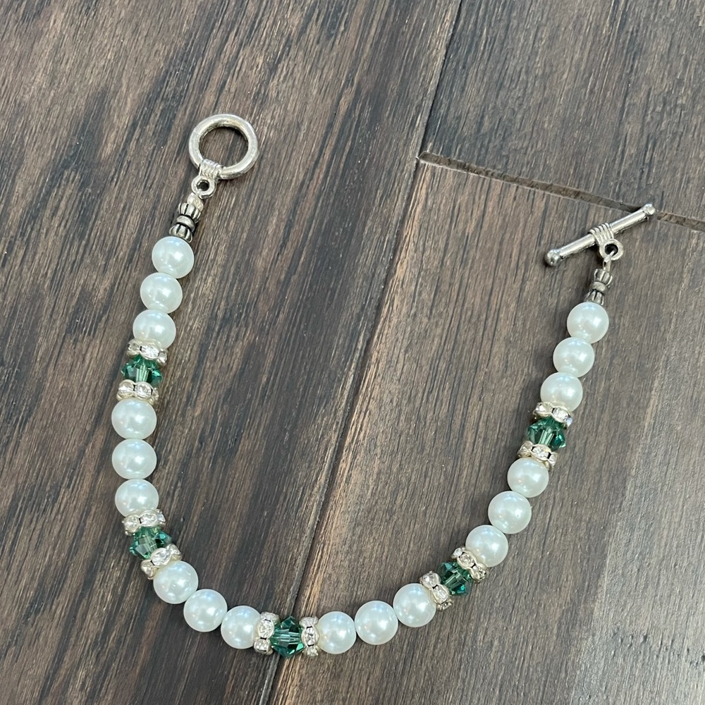 Pearl bracelet